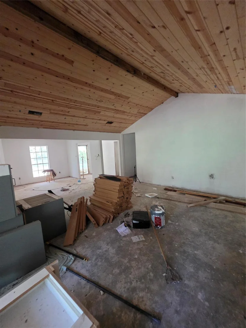 Photo of 9739 Lakeview Drive