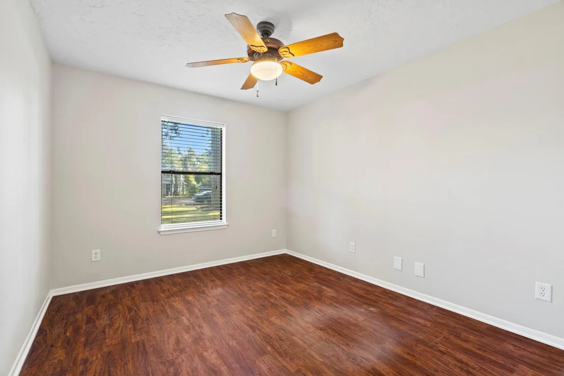 Photo of 15633 Corinthian Way