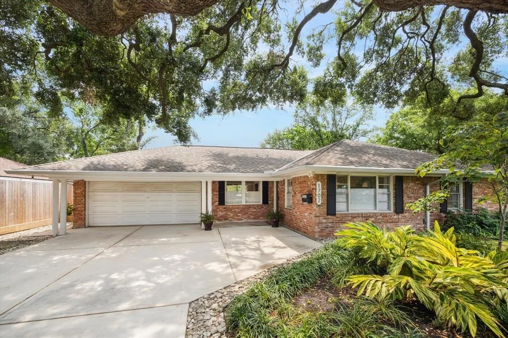 Photo of 1702 Parana Drive