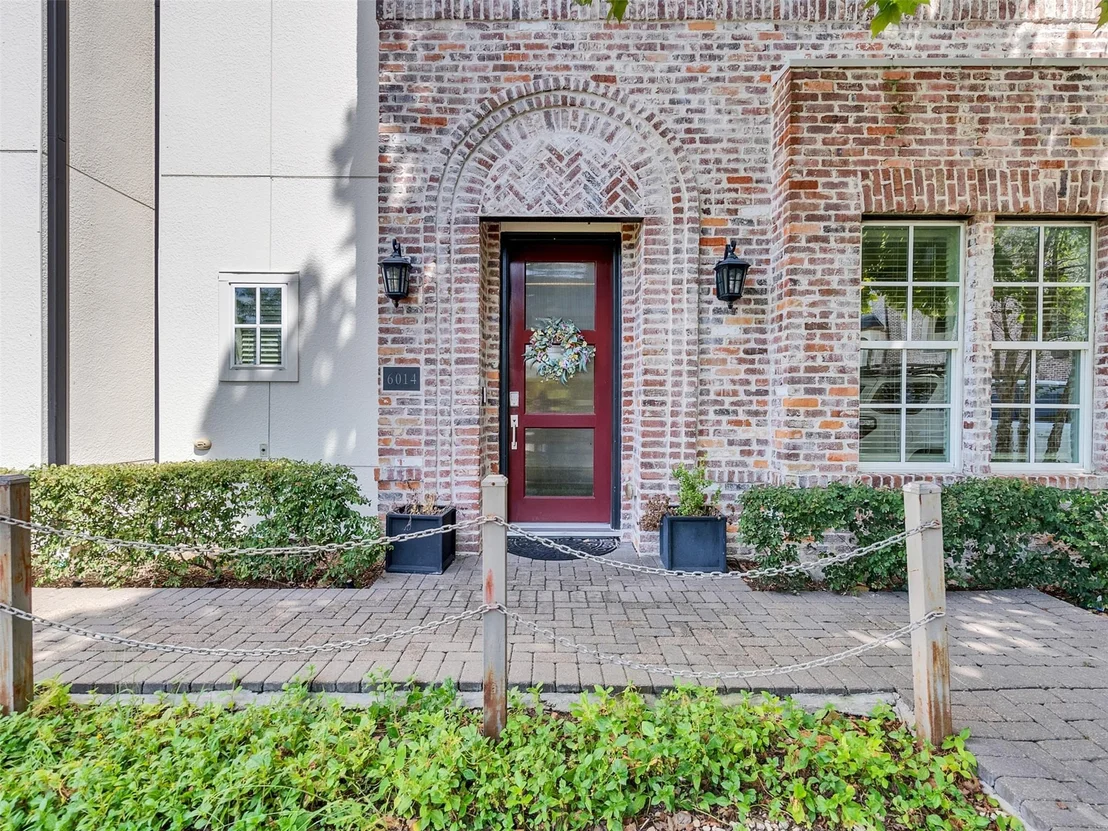 Photo of 6014 Matthew Oaks Place