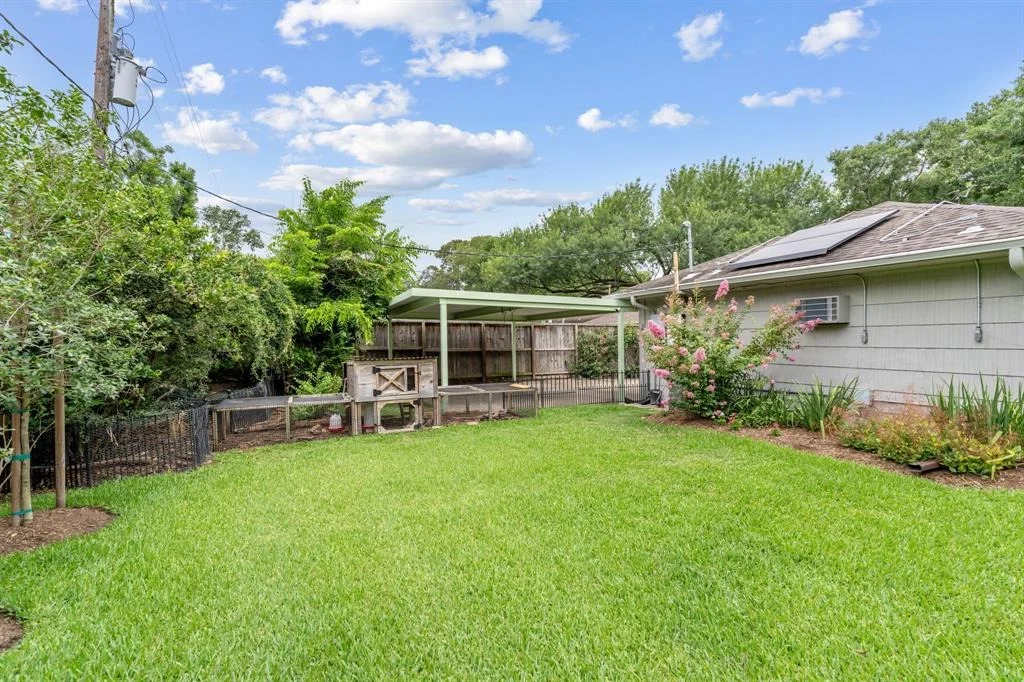 Photo of 5627 Del Monte Drive