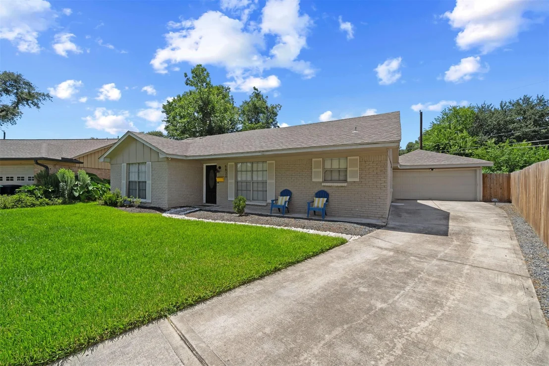 Photo of 5826 Spruce Forest Drive