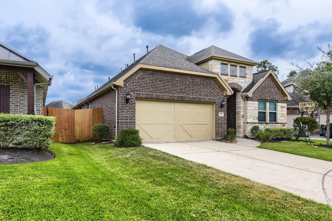 Photo of 27917 Spearhead Ridge Drive