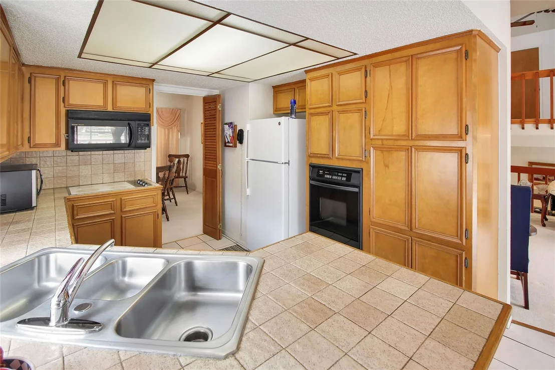 Photo of 19538 Enchanted Oaks Drive