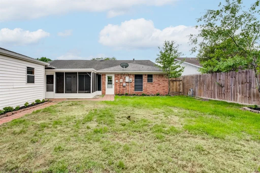 Photo of 16602 Cairnway Drive
