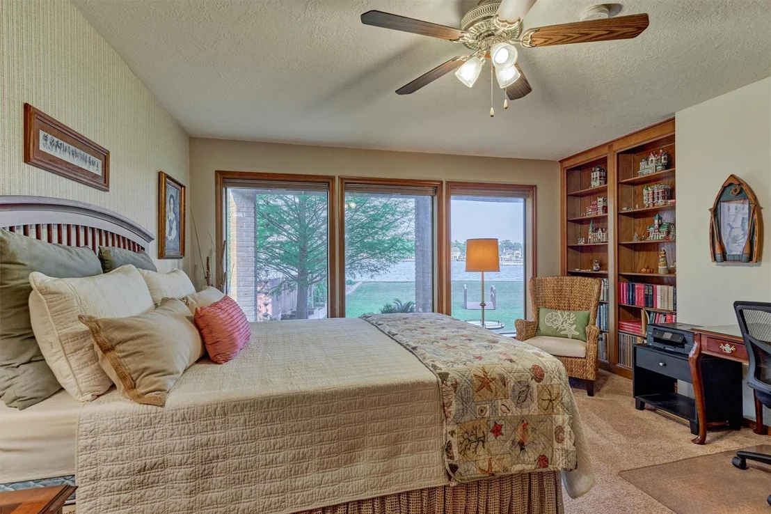 Photo of 11831 Thoreau Drive
