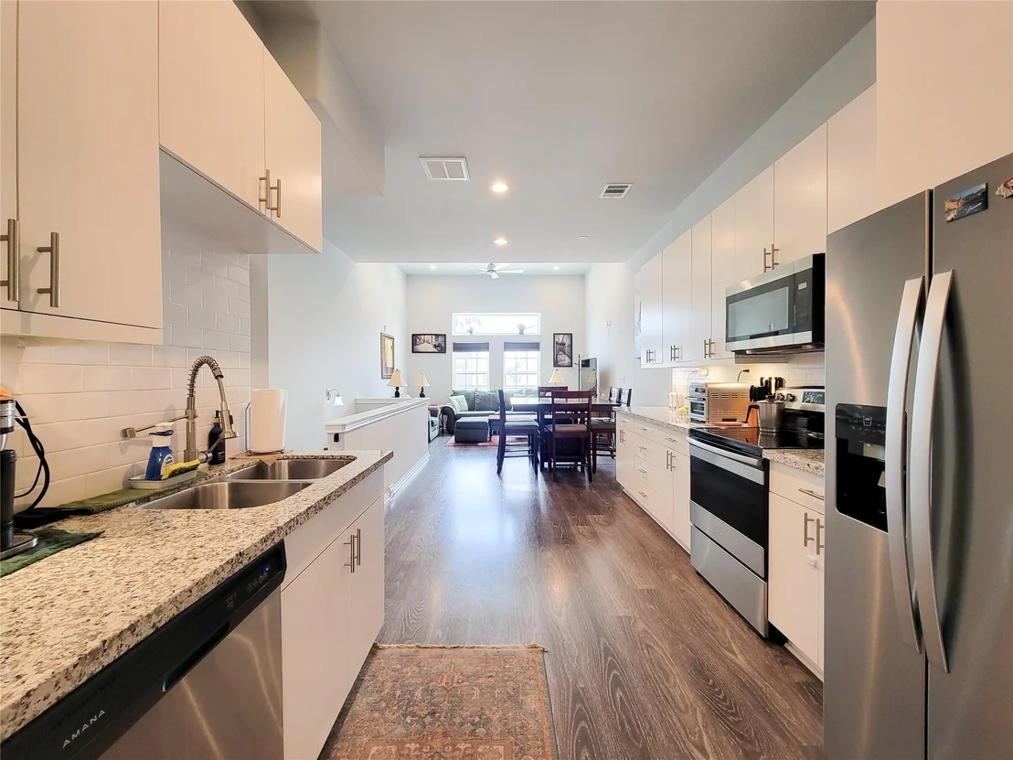 Photo of 18841 Elegance Avenue