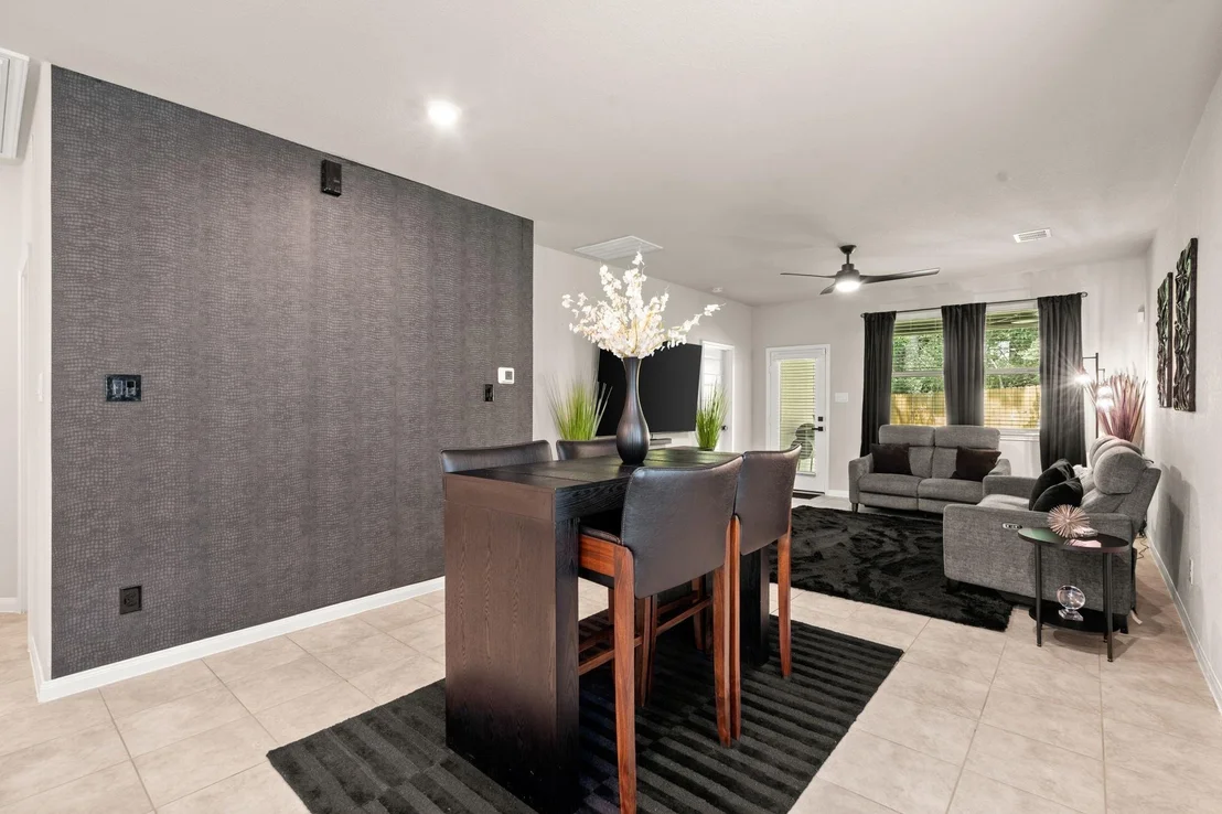 Photo of 7067 Silverleaf Oak Street