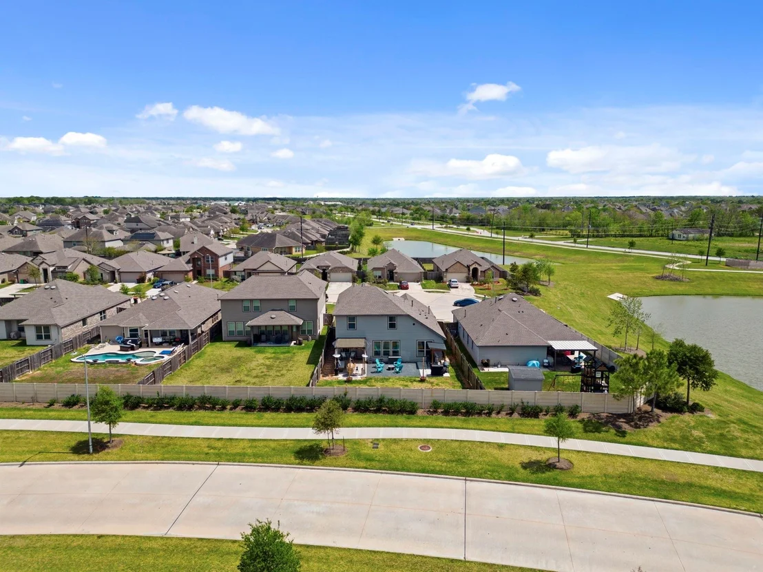 Photo of 5142 Dunstable Manor Lane