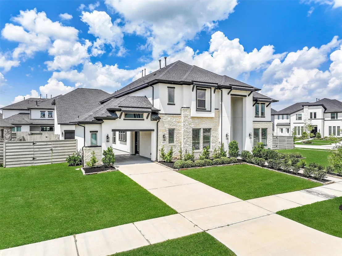 Photo of 4902 Grapevine Lane