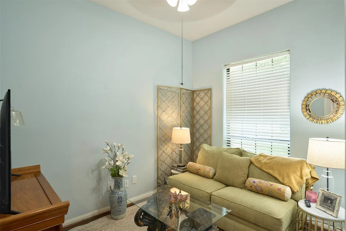 Photo of 115 Moonspinner