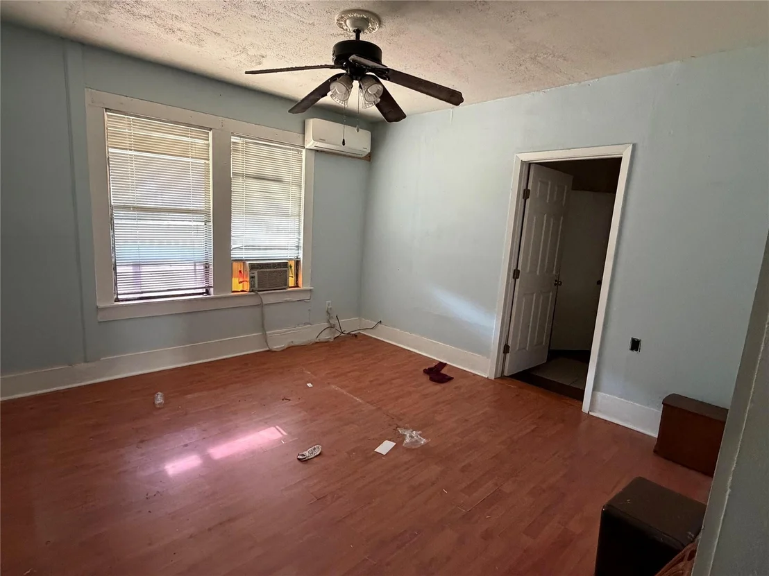 Photo of 905 Walton Street