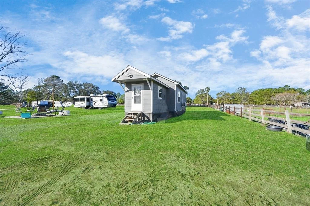 Photo of 906 Misty Way Drive