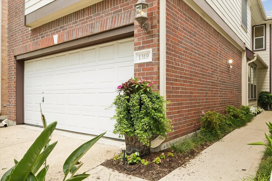 Photo of 1319 Ella Place