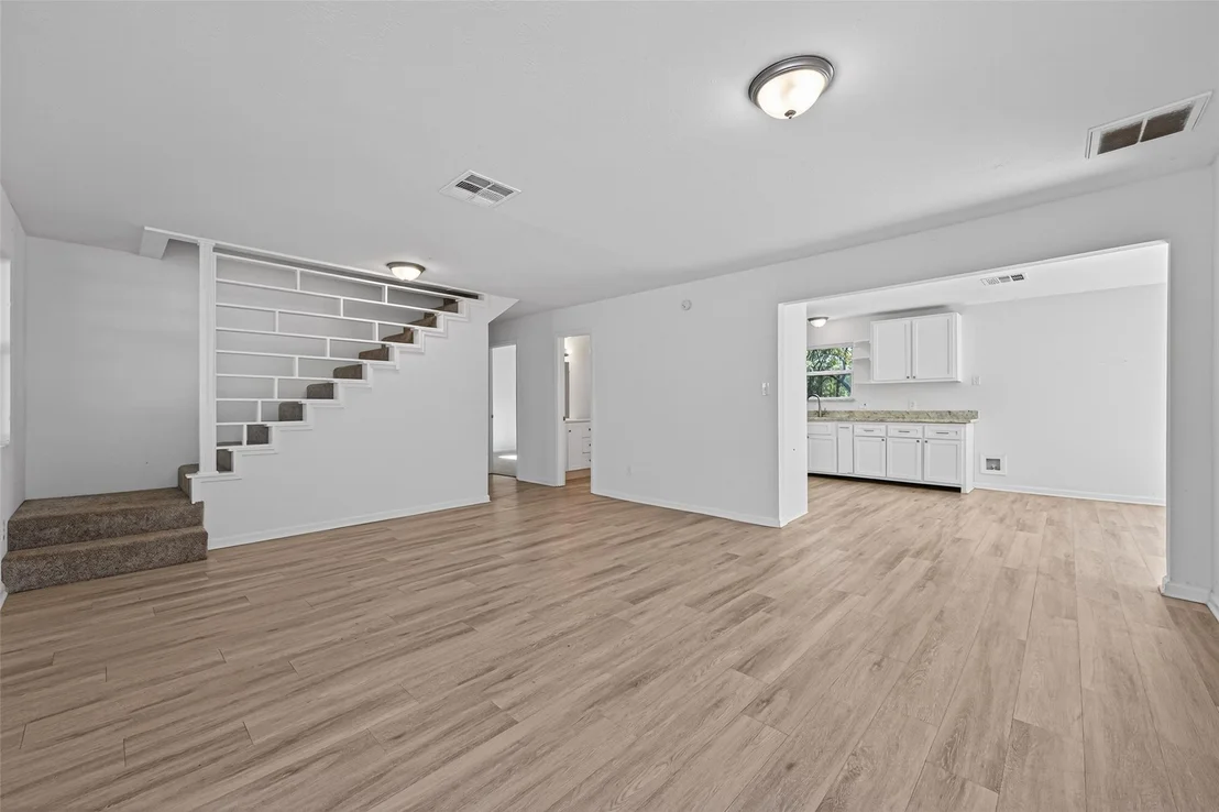 Photo of 170 Walter Drive