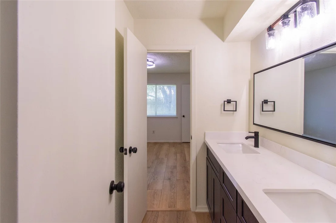 Photo of 462 Capehill Drive