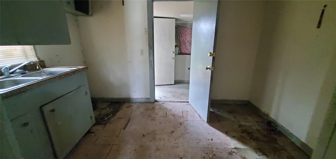 Photo of 7339 Phillips Street