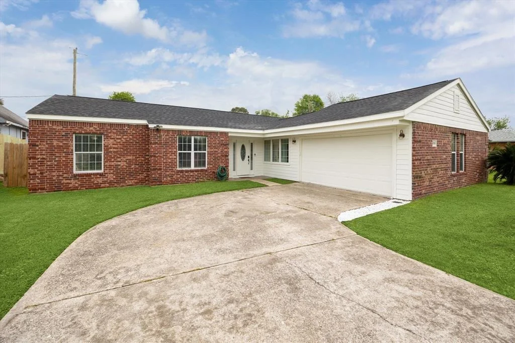 Photo of 3910 Dolphin Lane