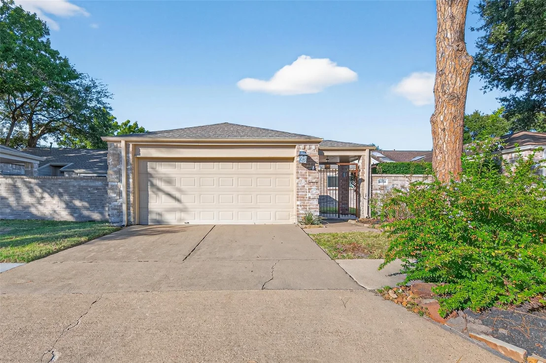 Photo of 18558 Trail Bend Lane