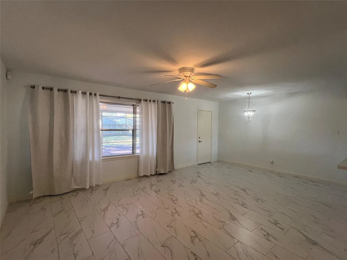 Photo of 5103 Creekbend Drive