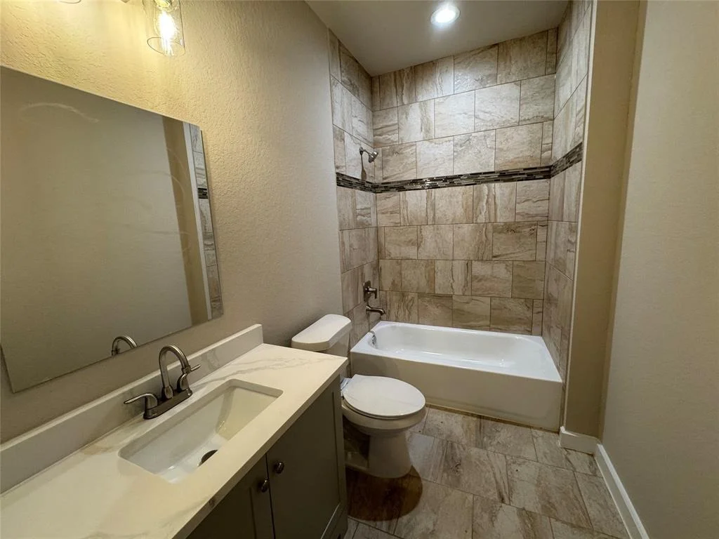 Photo of 20 Meadow Lake