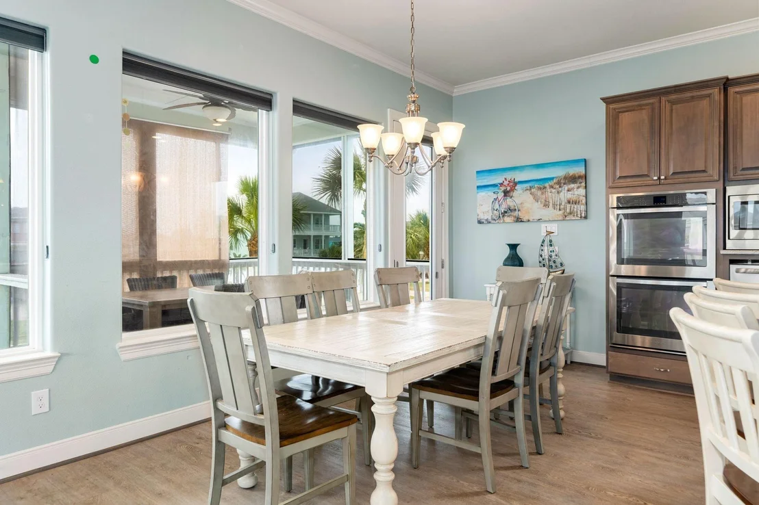 Photo of 4210 Sandpiper
