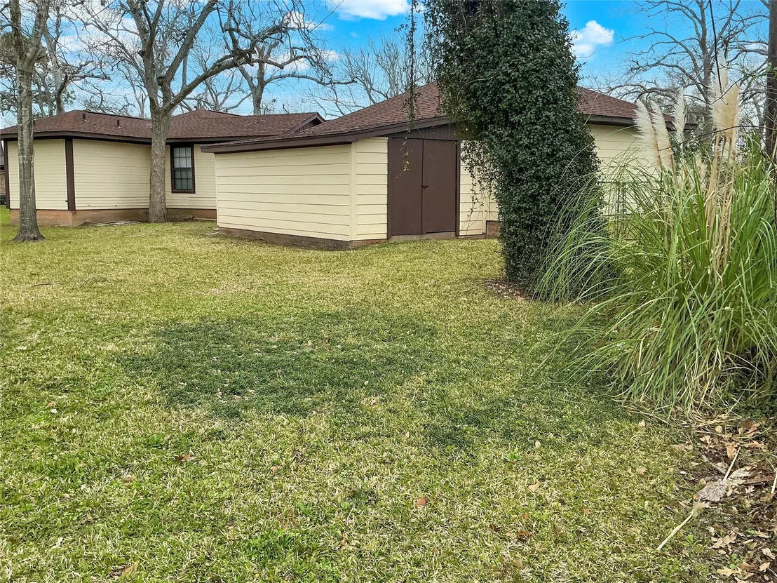 Photo of 203 Old Angleton Road
