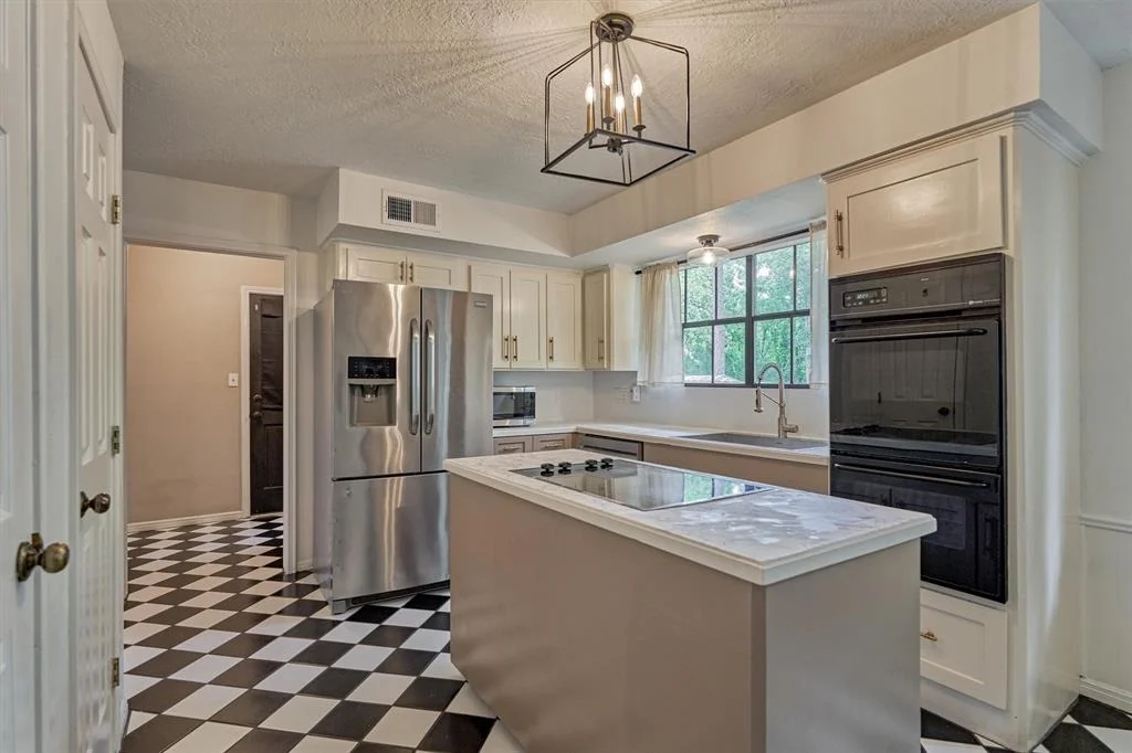 Photo of 23814 Creekview Drive