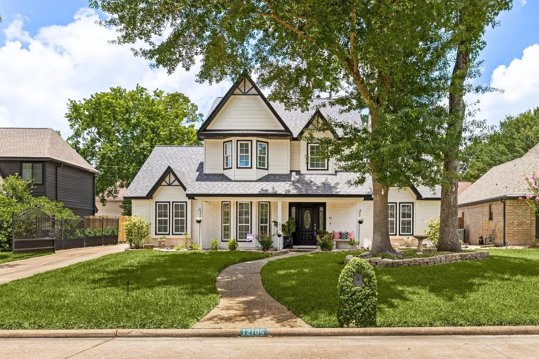 Photo of 12106 Oakcroft Drive
