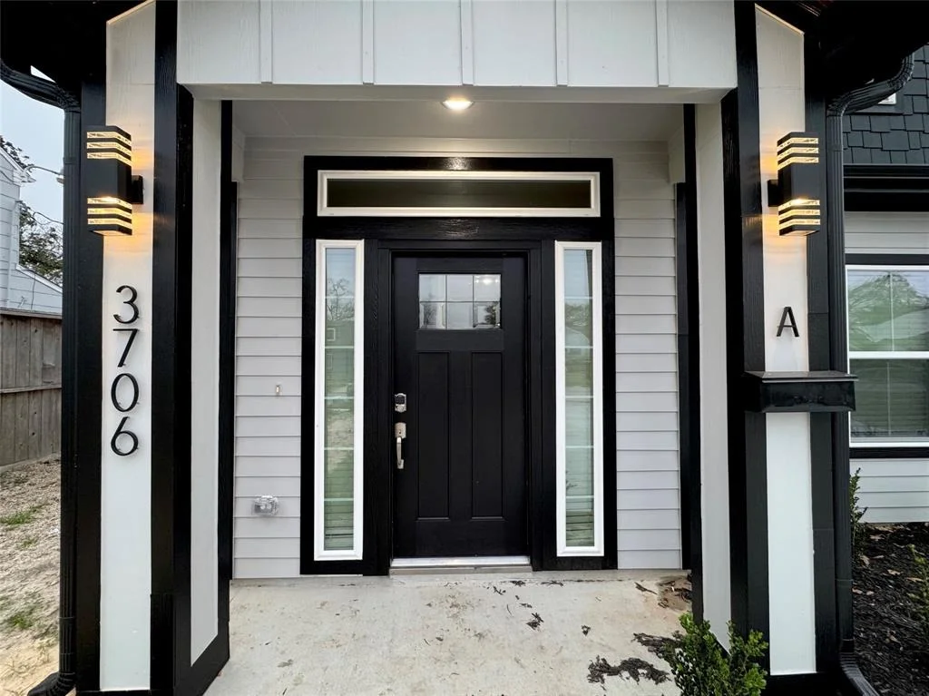 Photo of Unit AB at 3706 Eagle Street