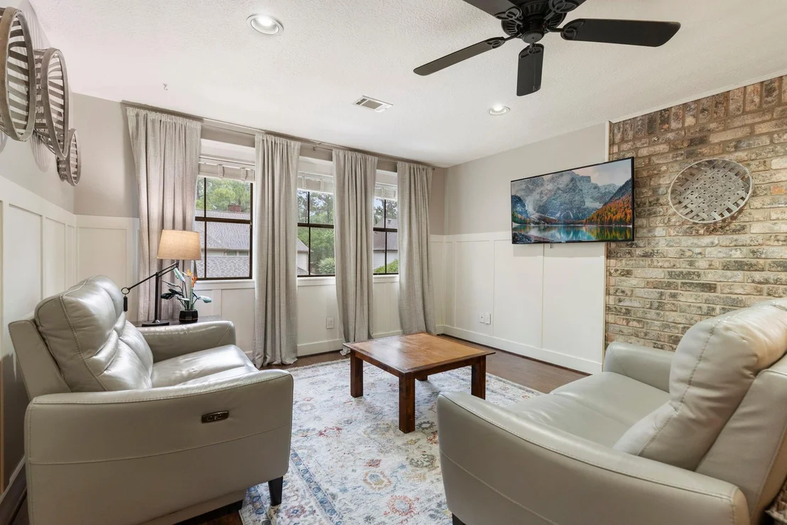 Photo of 6 Robin Springs Place