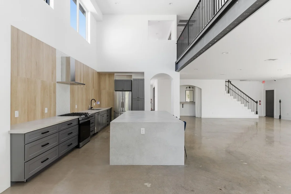 Photo of 1905 Dowling Drive
