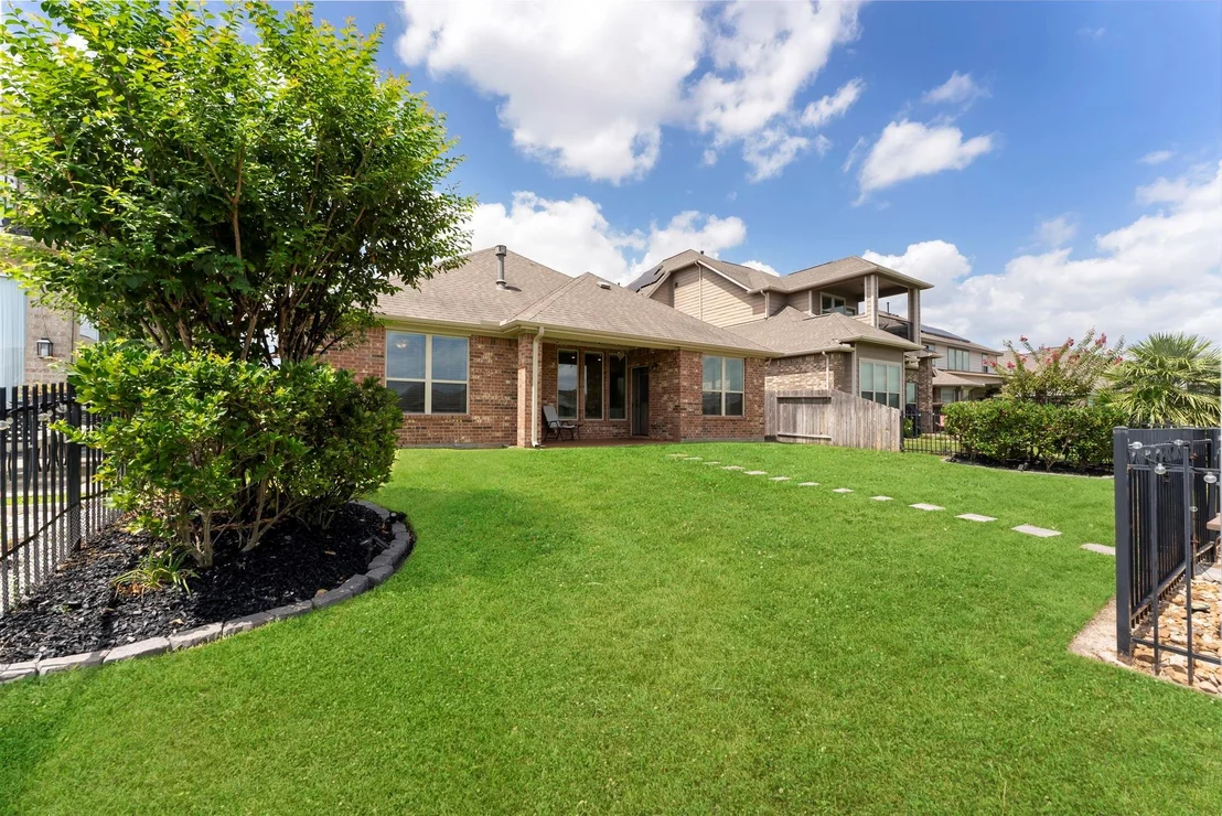 Photo of 3635 Lake Bend Shore Drive