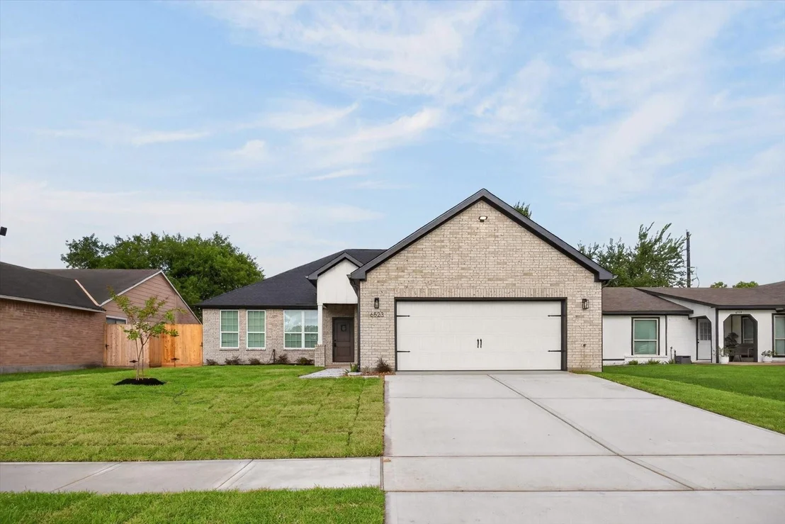 Photo of 6523 Vanlynn Lane