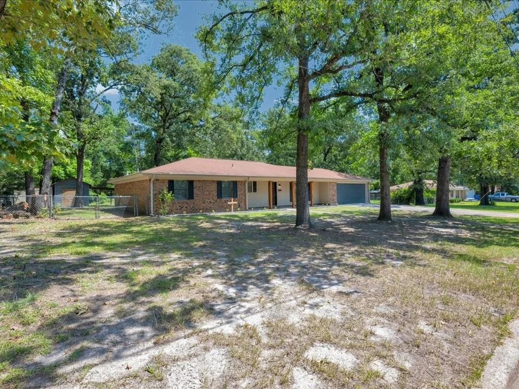 Photo of 900 Edgewood Circle