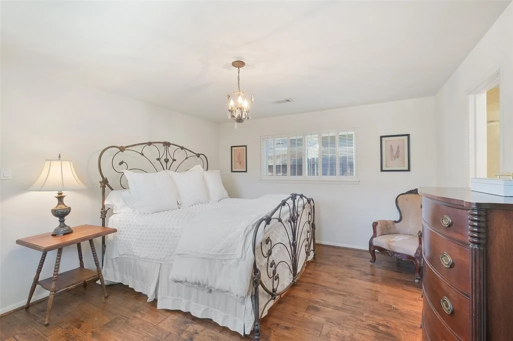 Photo of 10047 Olympia Drive
