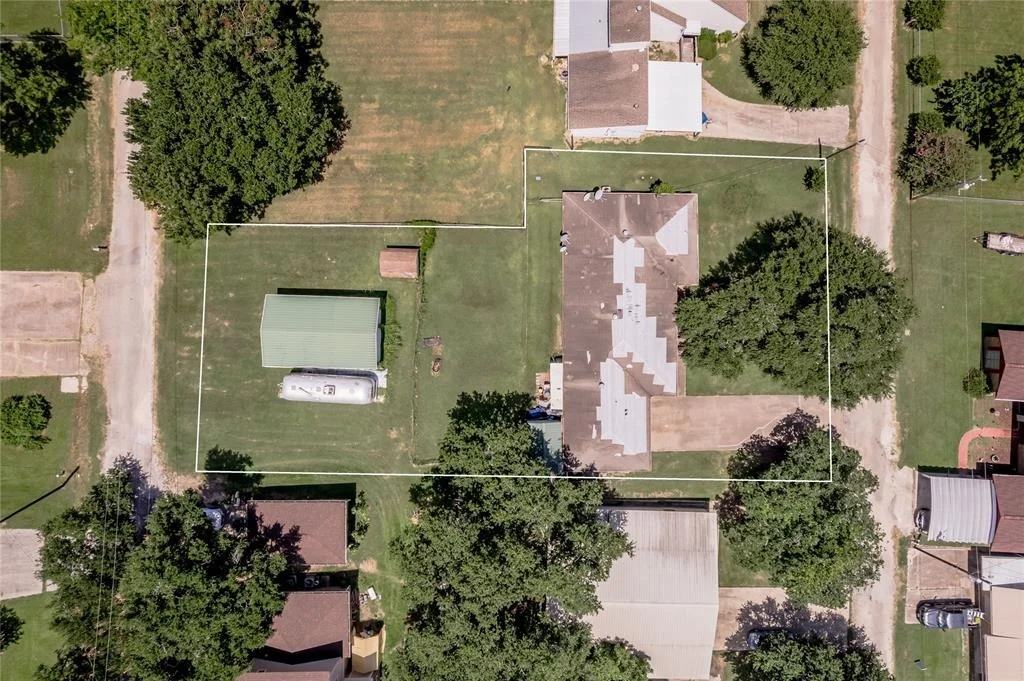 Photo of 100 W Lakeview Drive