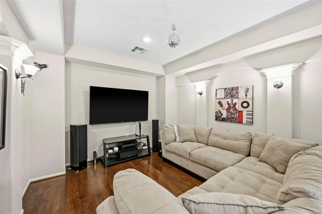 Photo of 14534 Mountain Cliff Lane
