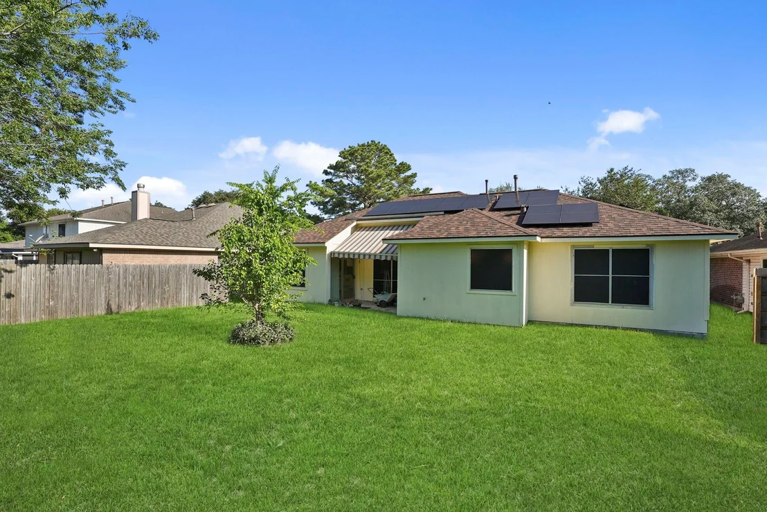 Photo of 17027 Clan Macintosh Drive