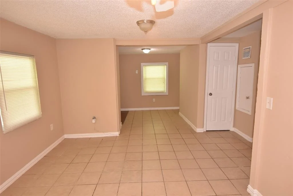 Photo of 600 Bullfrog Lane
