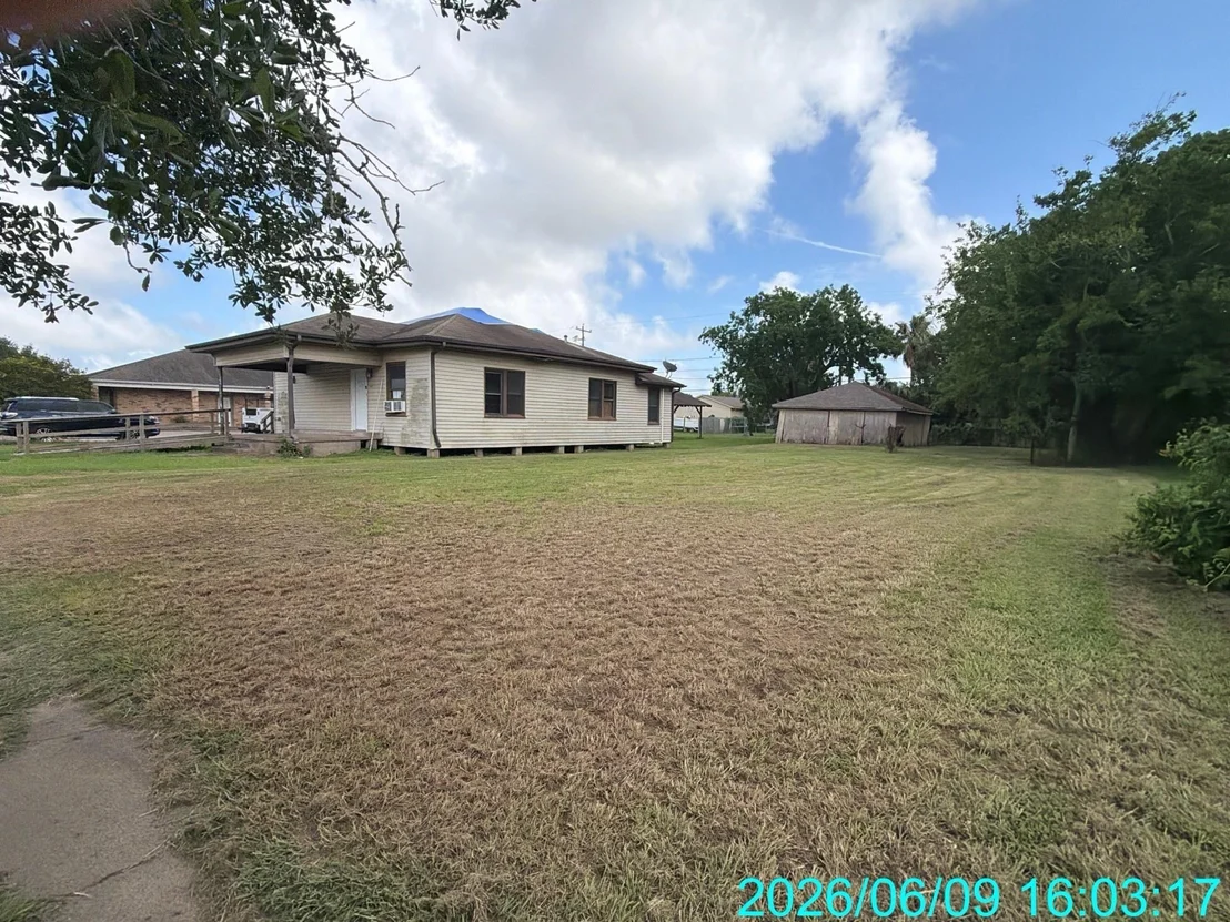 Photo of 419 W 2nd Street