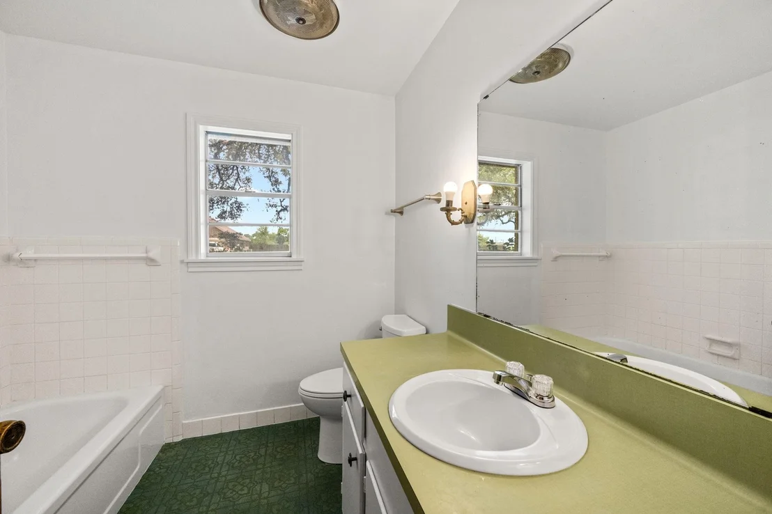 Photo of 103 King Drive
