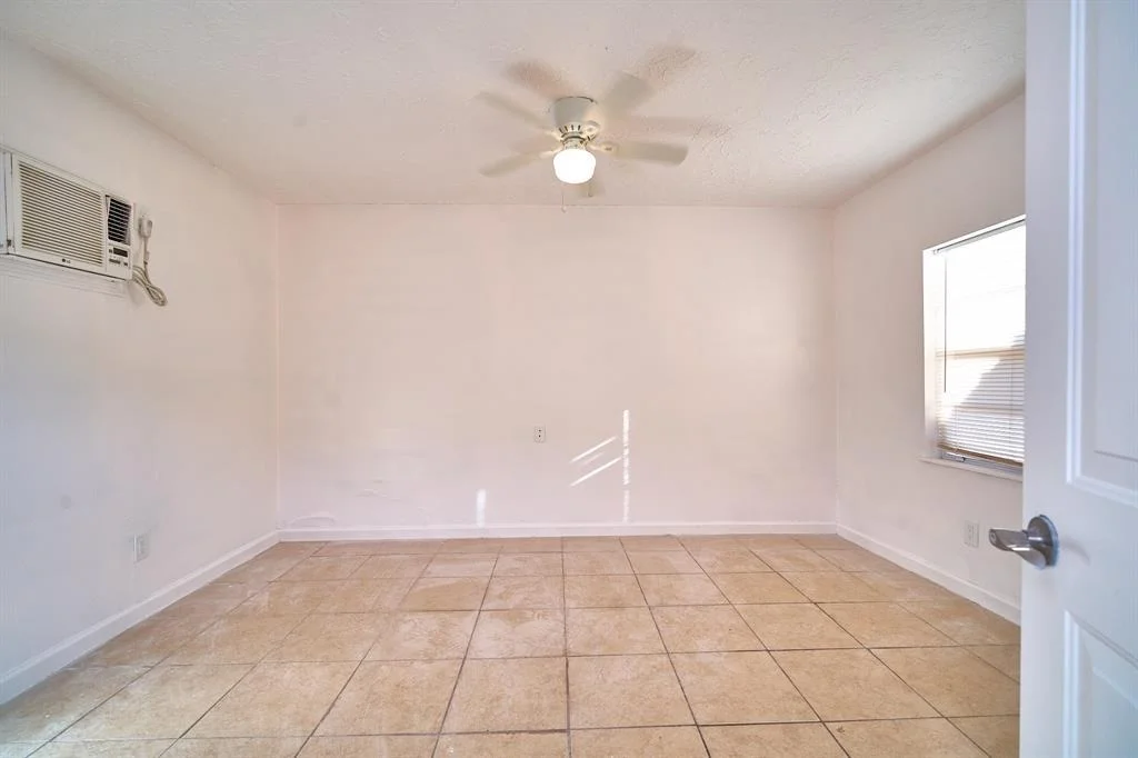 Photo of 13002 Becklin Lane