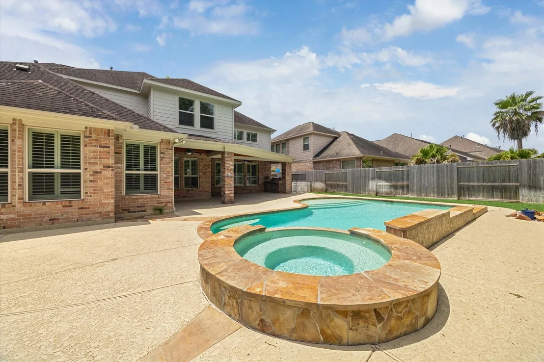 Photo of 2410 Hendricks Lakes Drive
