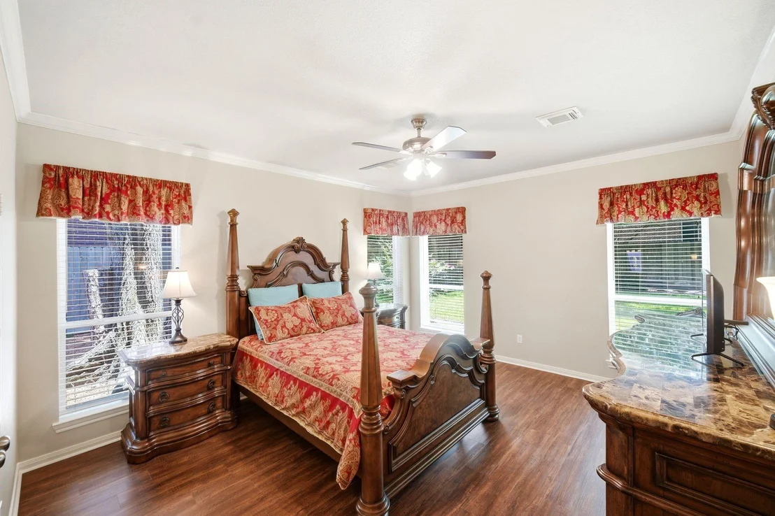 Photo of 1014 Pinewood Lane