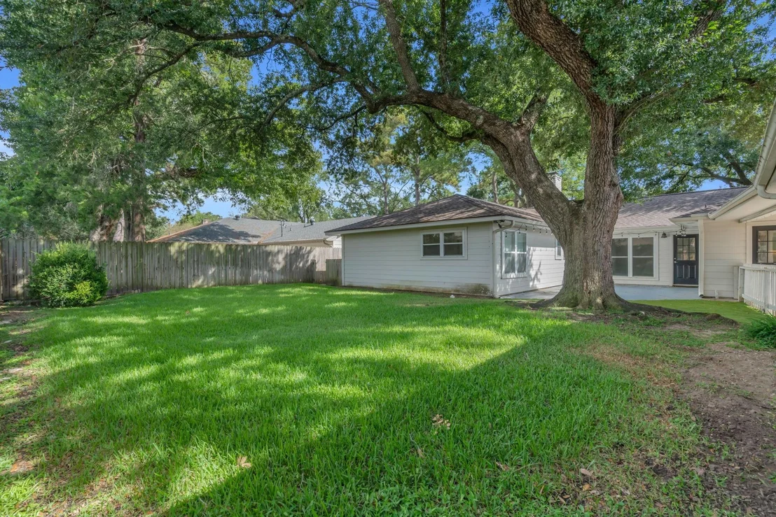 Photo of 11418 Valley Stream Drive