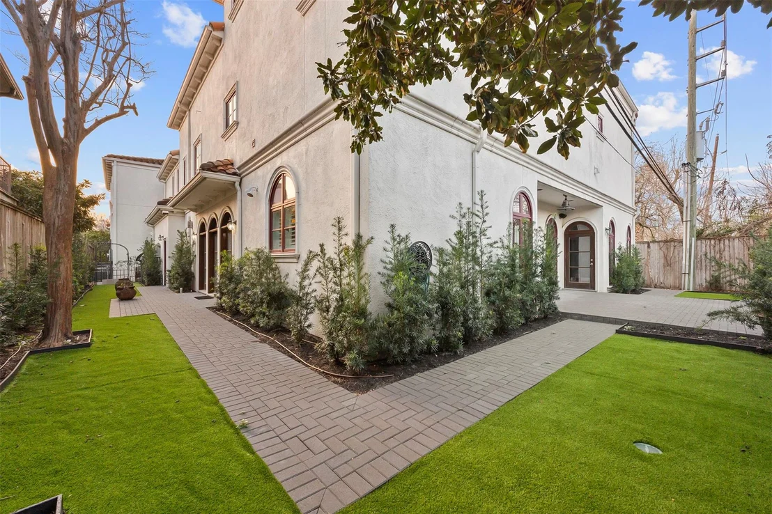Photo of 1419 Nantucket Drive
