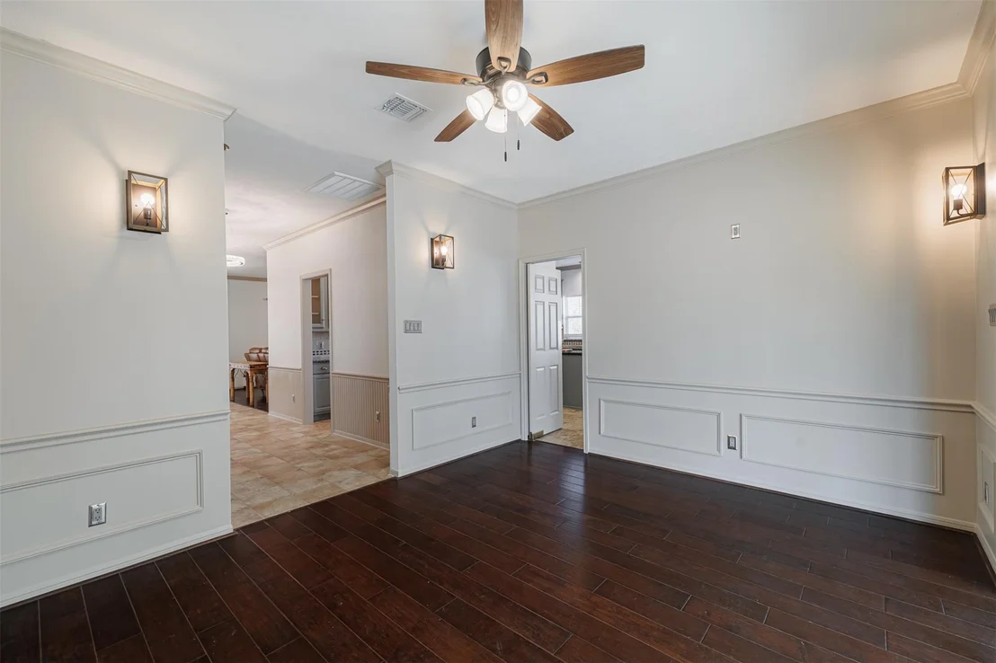 Photo of 1520 Lakefield Drive