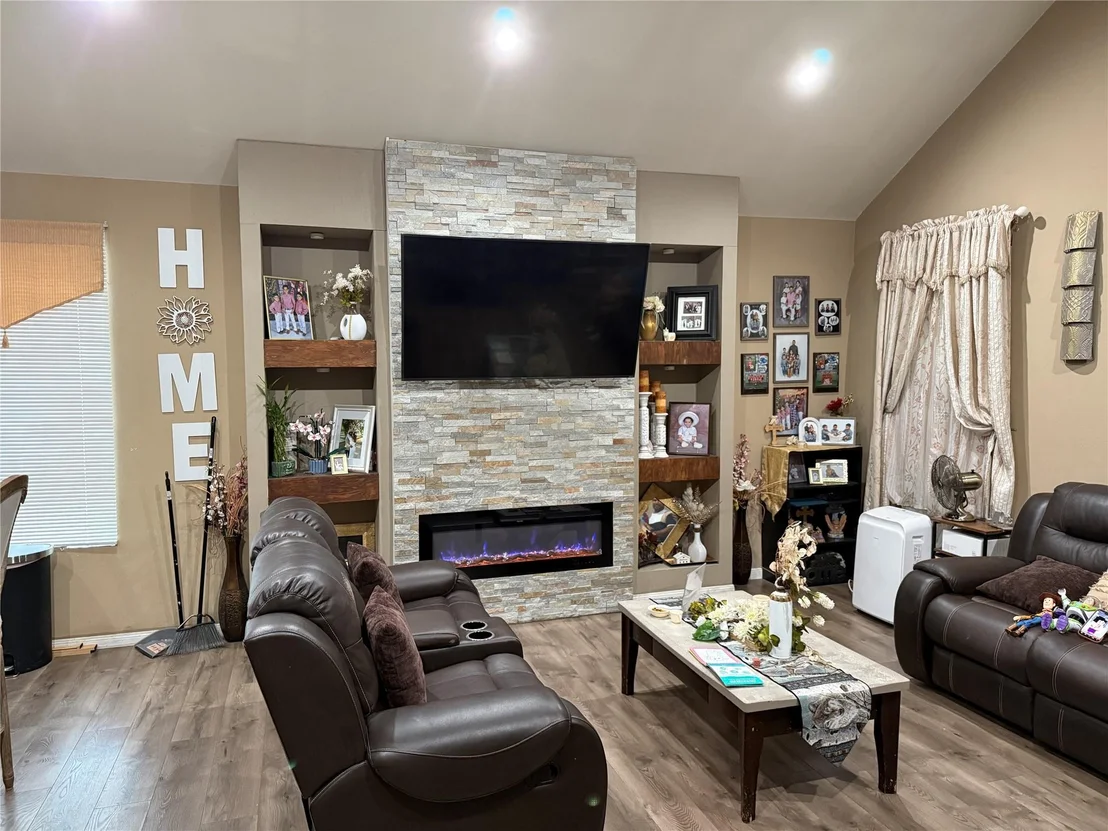 Photo of 2307 County Road 3545