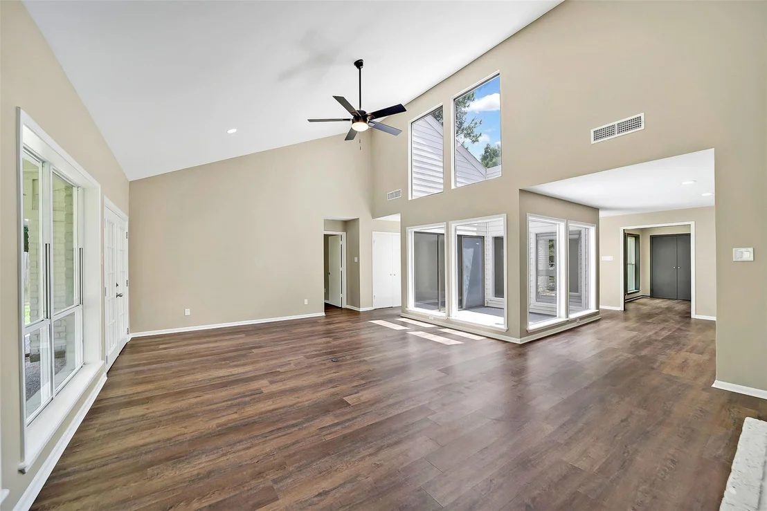Photo of 2303 Willow Lake Drive